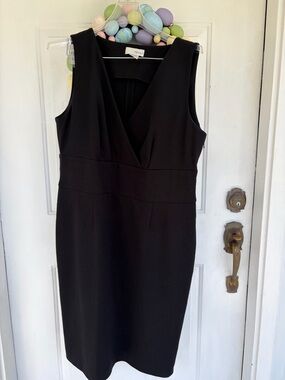 Spiegel Black Sleeveless V-Neck Midi Dress
